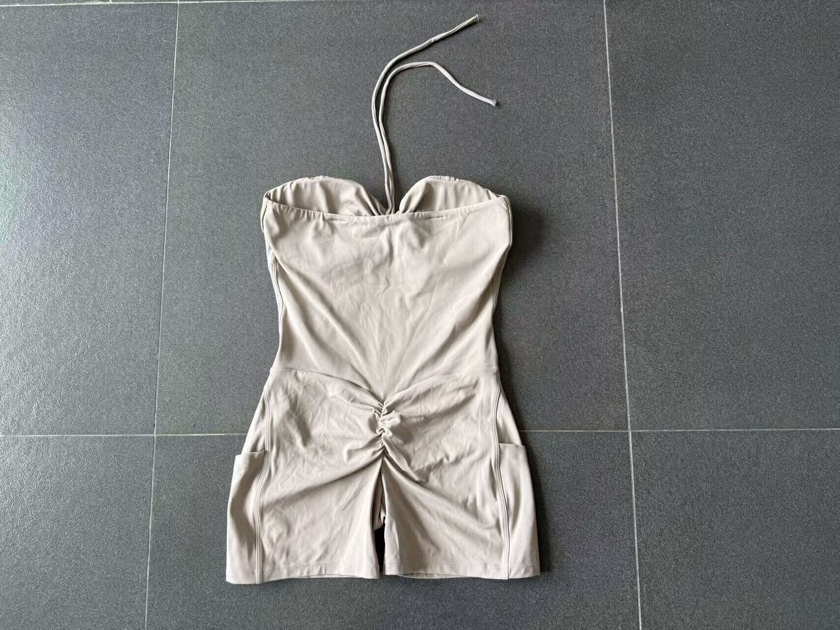 Women's Multiple Wearing Ways Sleeveless Yoga Shorts Jumpsuit Scrunch Butt Workout  Sports Outfits with Pockets FGB15177