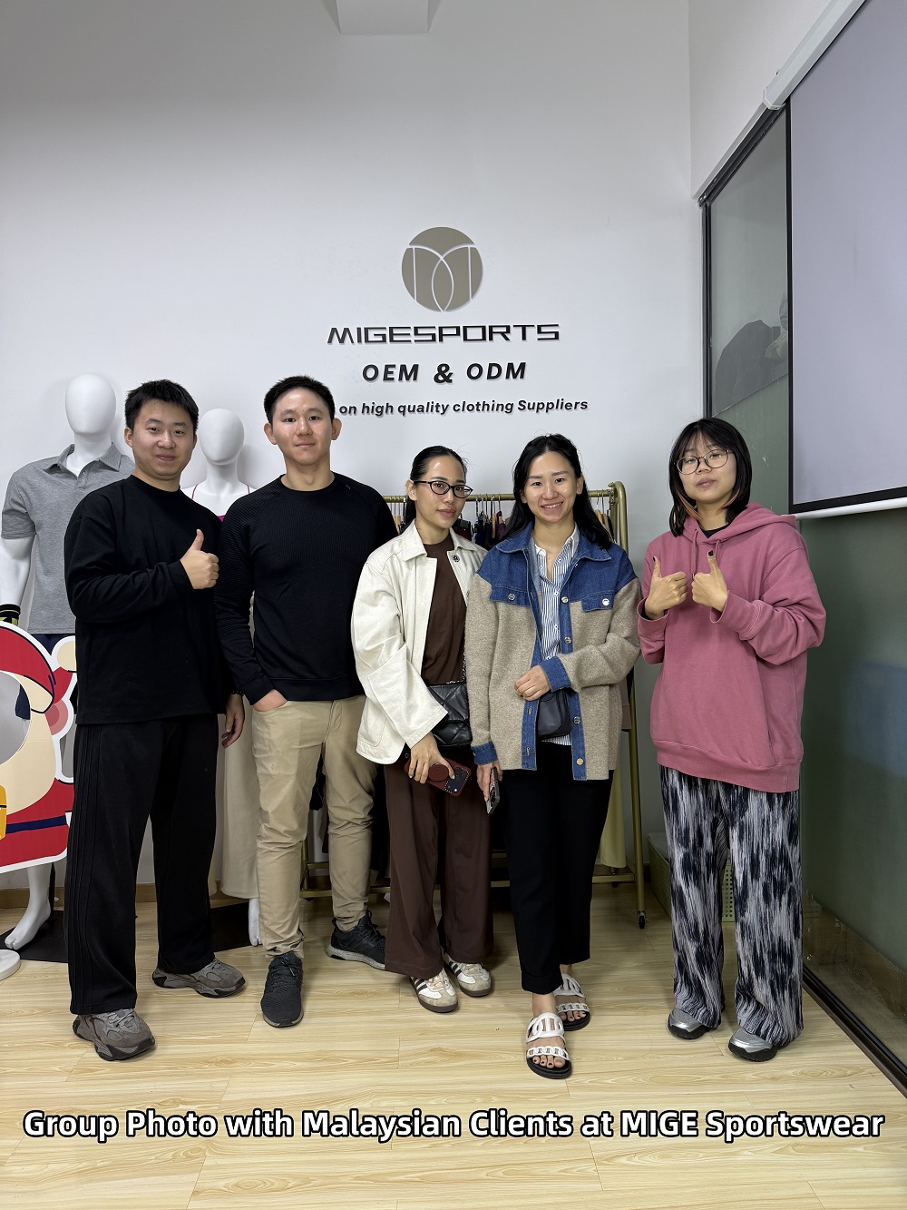 Warmly Welcome Malaysian Clients to Visit MIG Sportswear