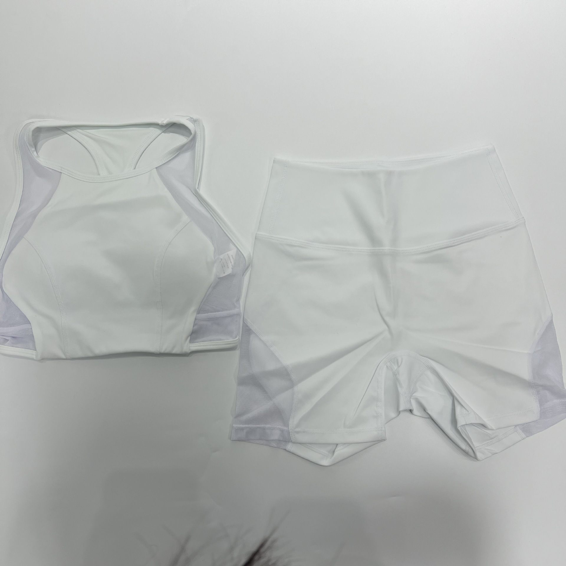 Activewear Mesh Style Bra Tops With Tight Hip Lifting Leggings Fitness Sports Pants Yoga Sets for Women FGB25126