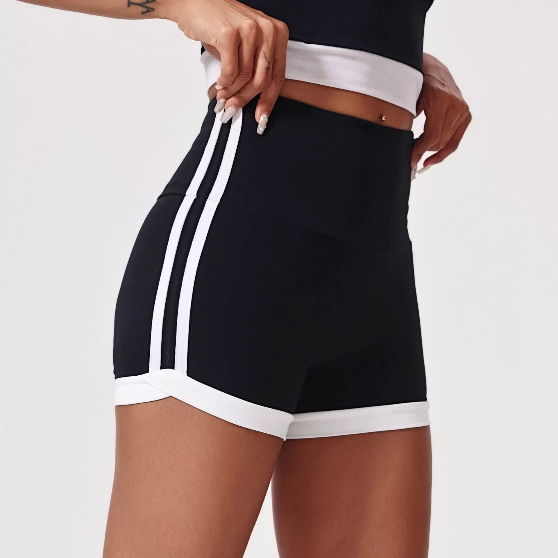 Women's Gym Activewear Stripe Contrast Color Fitness Yoga Outfits Shorts FGBDK3234