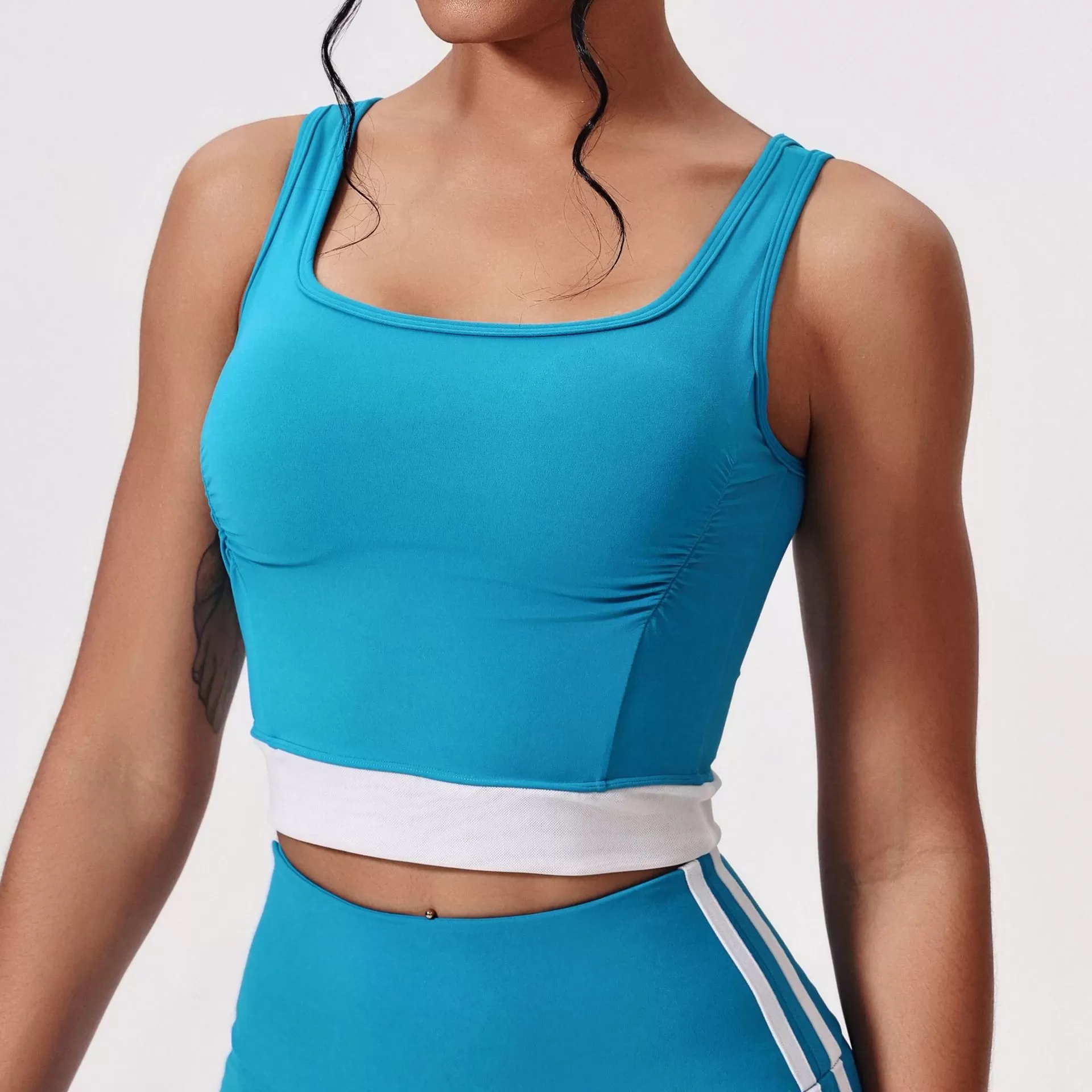 High Quality Woman Gym Workout Sports Bra FGBWX5483