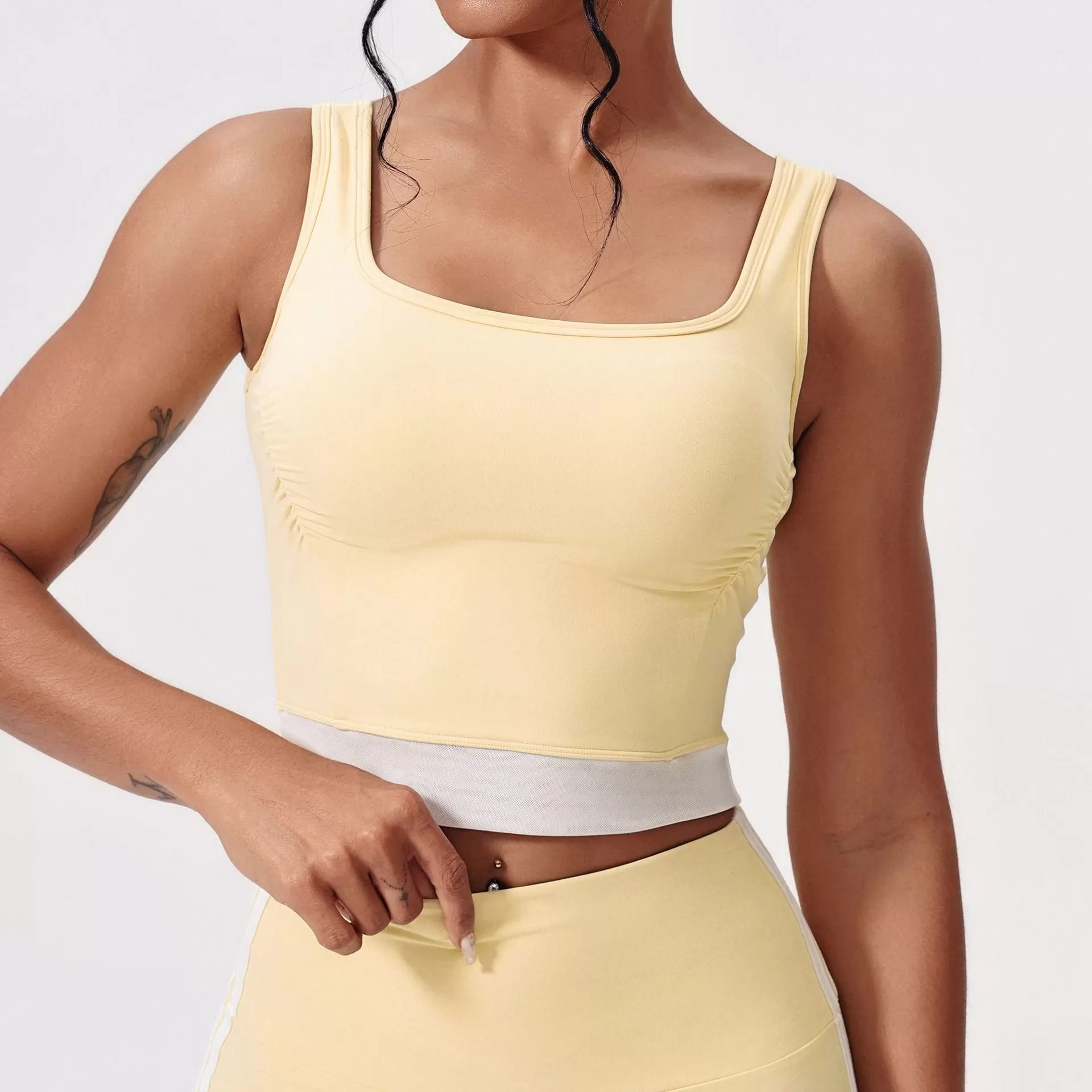 High Quality Woman Gym Workout Sports Bra FGBWX5483