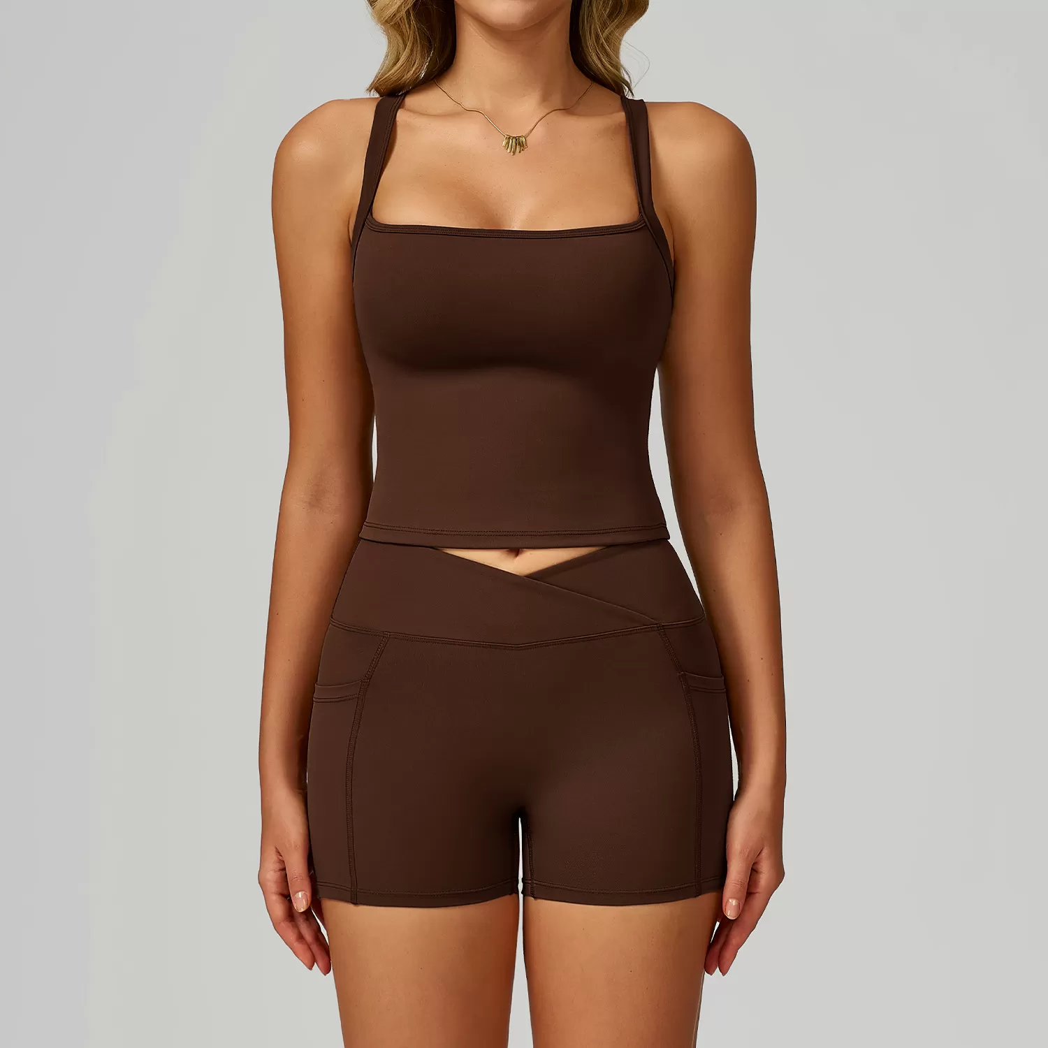 Brown singlet+shorts