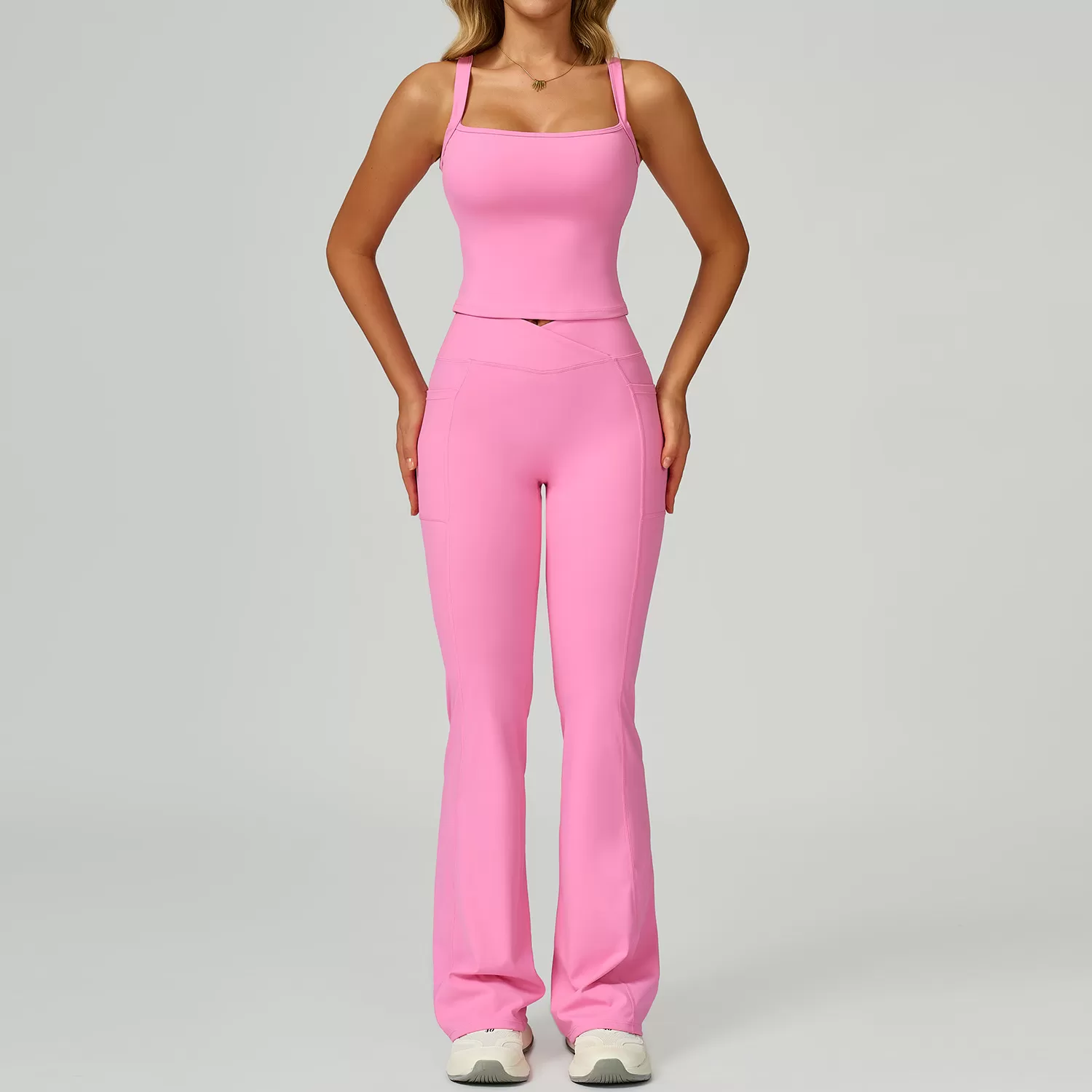 Pink singlet+bell-bottom pants