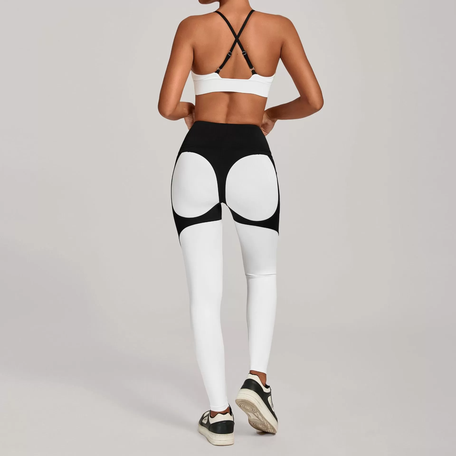 White bra+leggings