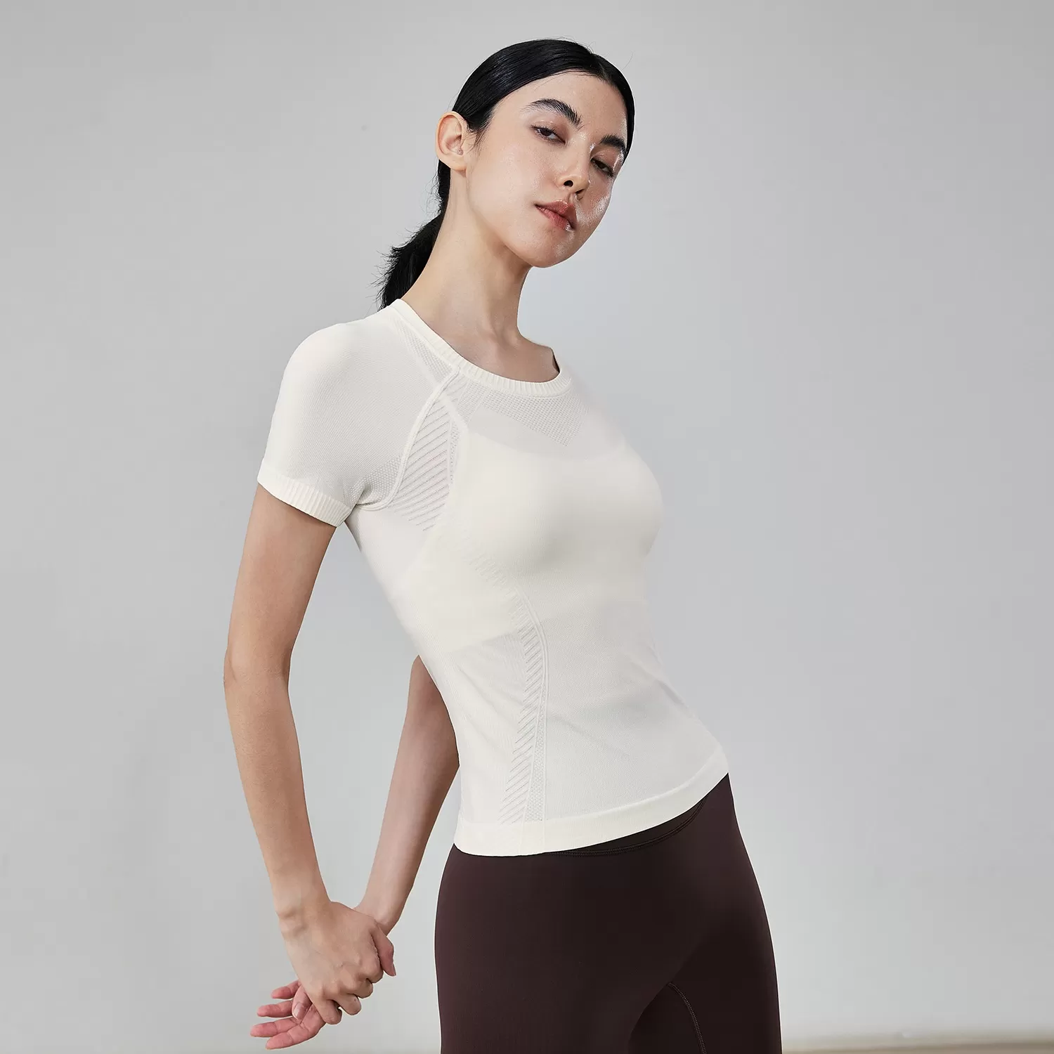 Off white short sleeves tops