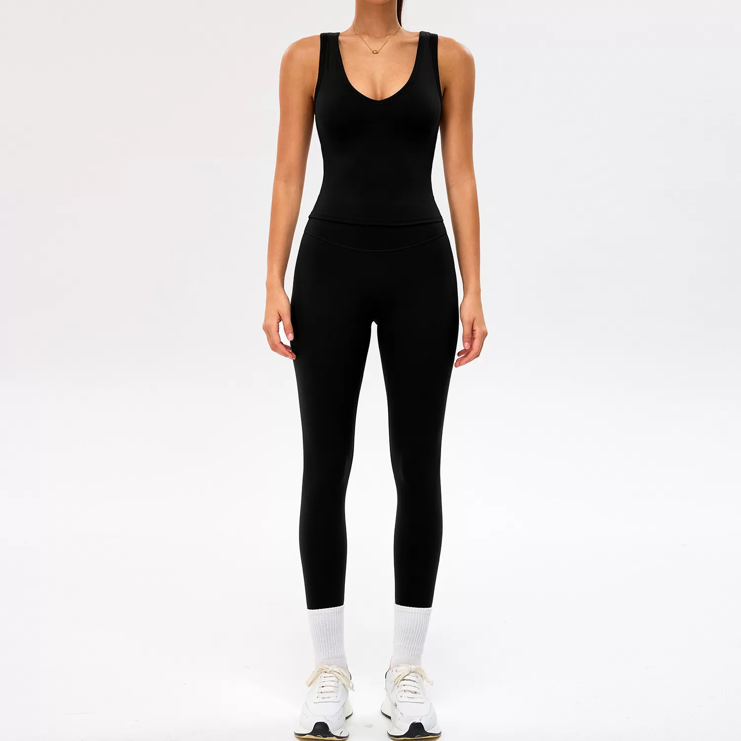 Black singlets+leggings