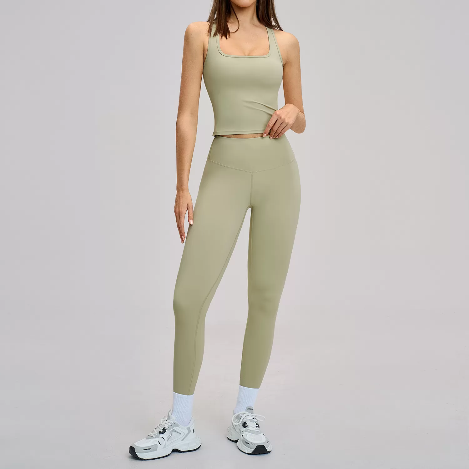 Green singlets+leggings