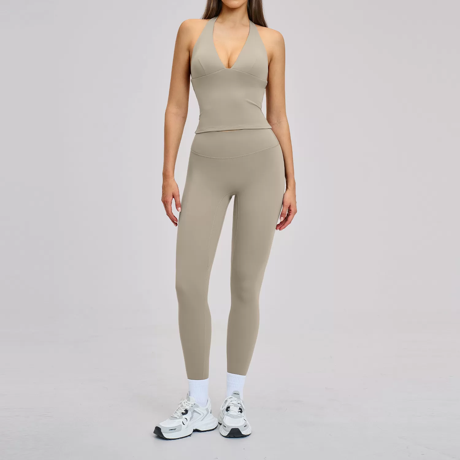 Light grey singlets+leggings