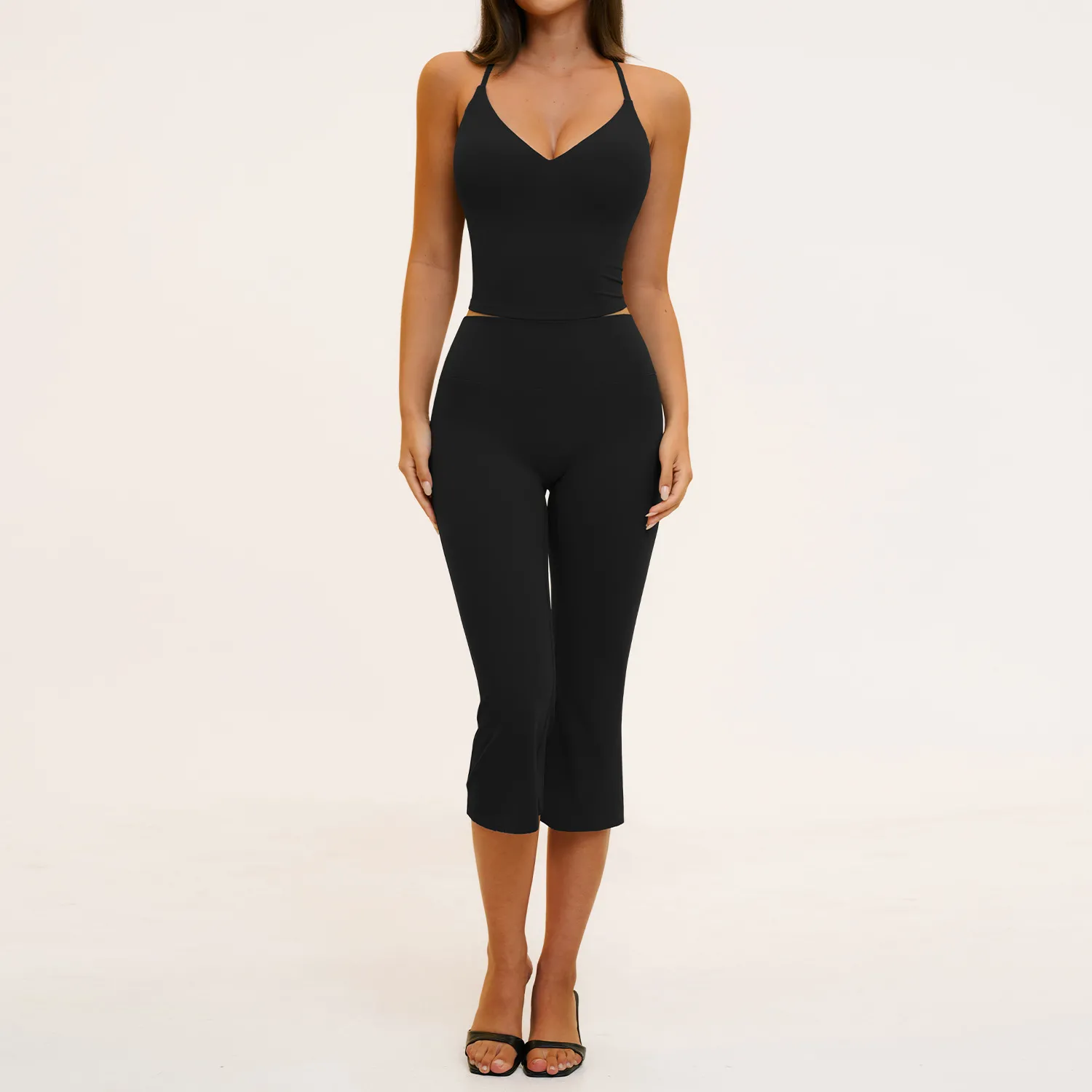 Black singlets+3/4 length leggings