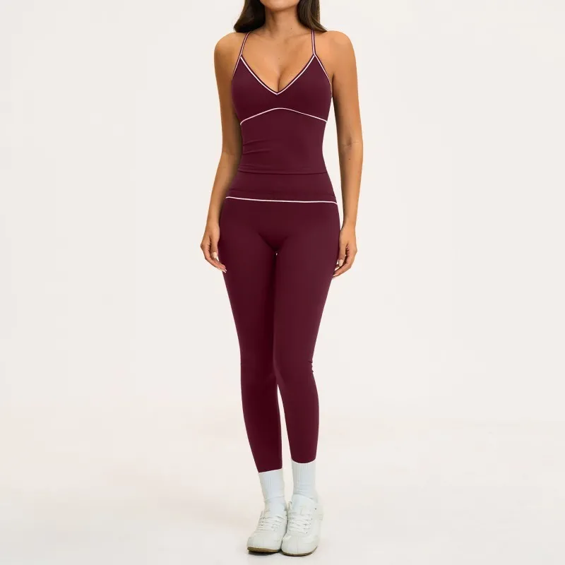 Burgundy singlets+leggings