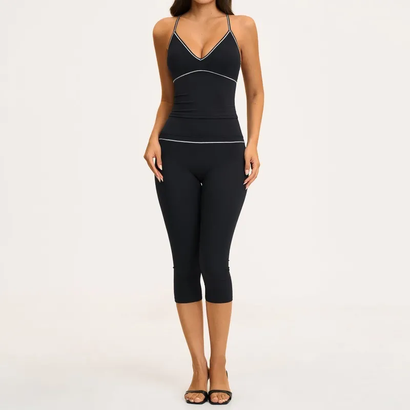 Black  singlets+3/4 length leggings