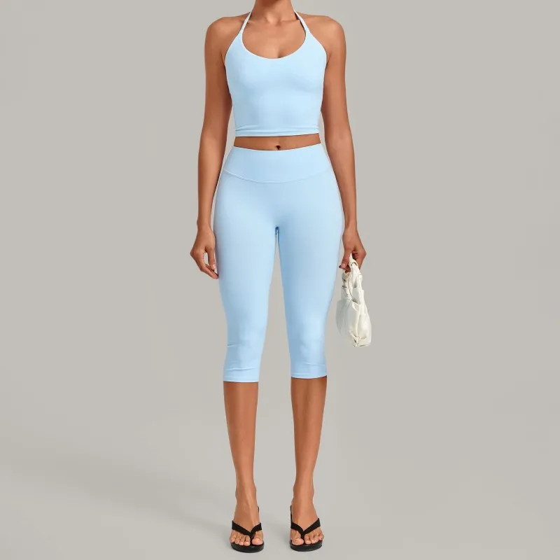 Baby blue singlets+3/4 length leggings