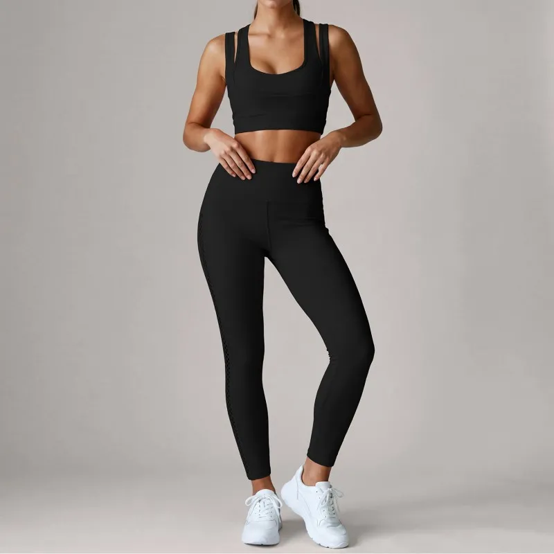 Black bra+leggings