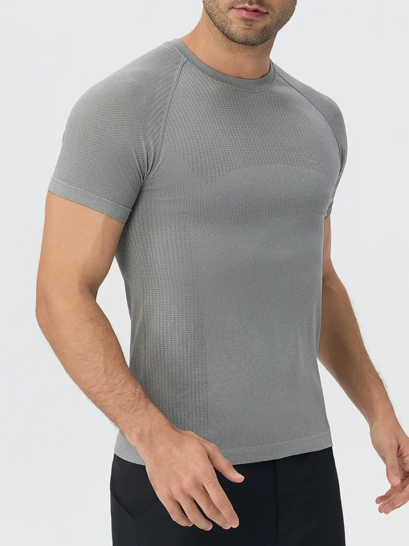 Mens Workout T Shirt Quick Dry Gym Training Apparel Men Gym Tee Lightweight Breathable Fitness Wear EFGBYEL-L53