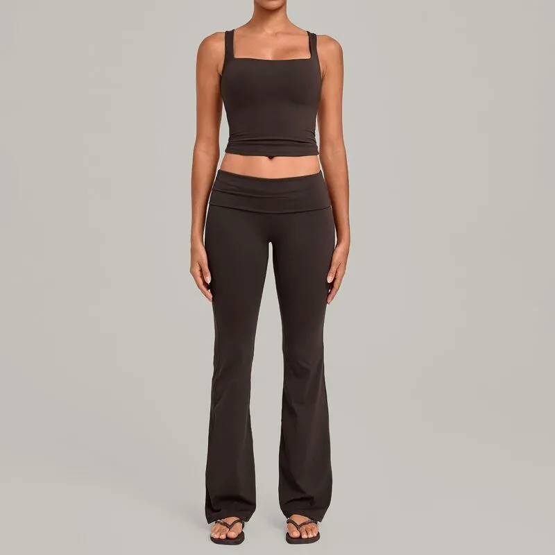 Dark coffee singlets+bell-bottom pants